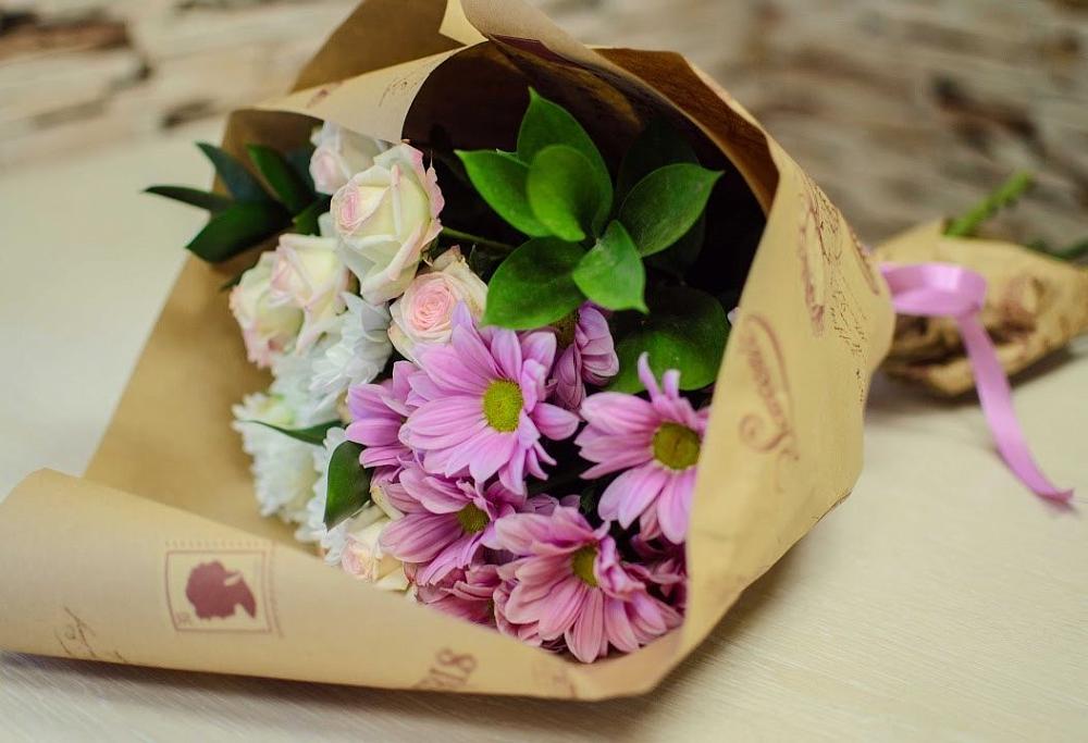 Букет цветов из: Розы и Хризантемы в Вишняково