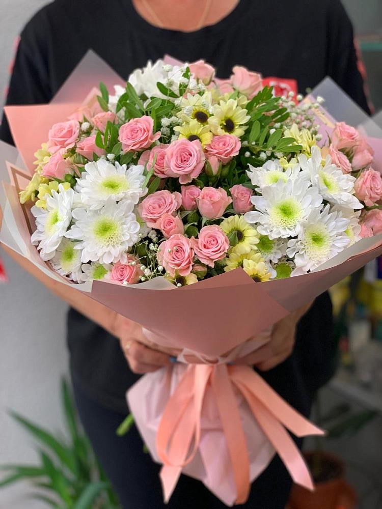 Букет цветов из: Розы и Хризантемы в Вишняково