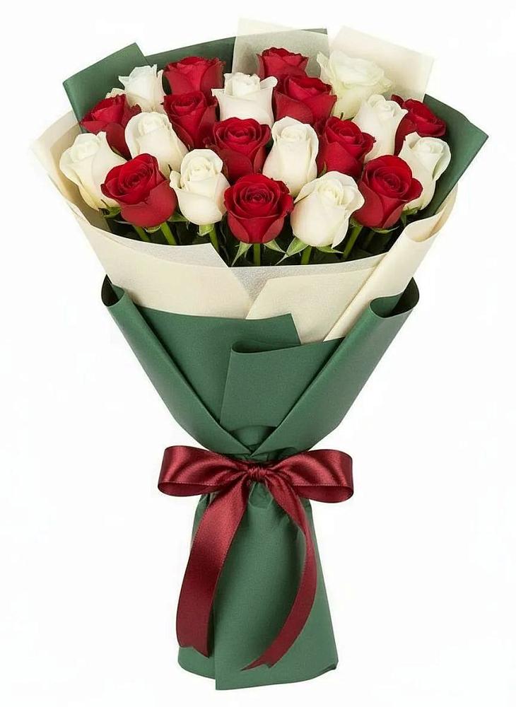 Букет Микс из красных и белых роз в Вишняково