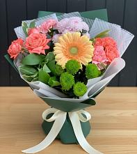 Букет цветов из:  Гвоздики, Розы, Герберы и Хризантемы в Вишняково