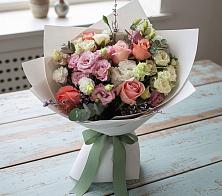 Букет цветов из:  Розы, Лизиантусы и Гвоздики в Вишняково