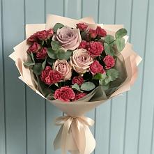 Букет цветов из:  Гвоздики и Розы в Вишняково