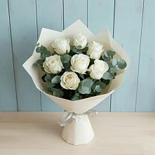 Букет Белые розы в Эвкалипте в Вишняково