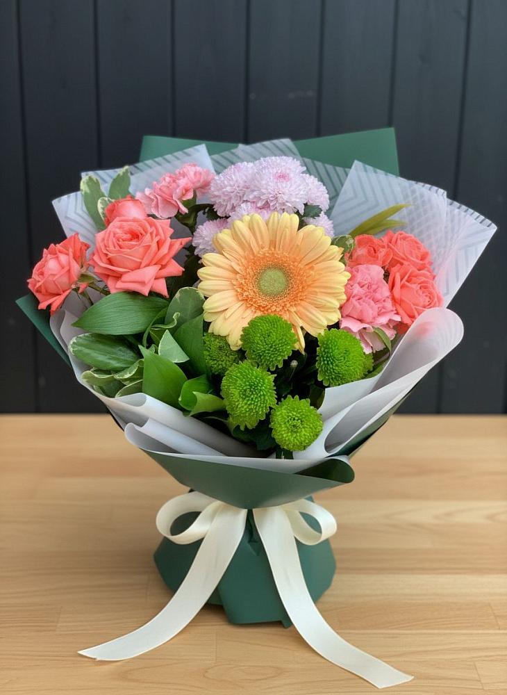 Букет цветов из: Гвоздики, Розы, Герберы и Хризантемы в Вишняково