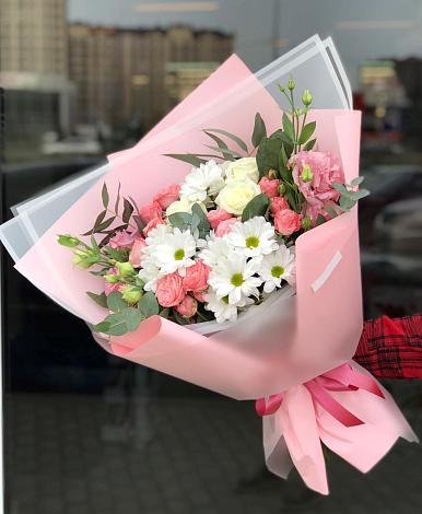 Букет цветов из: Розы, Лизиантусы и Хризантемы в Вишняково