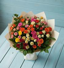 Букет Микс из разноцветных кустовых роз в Вишняково